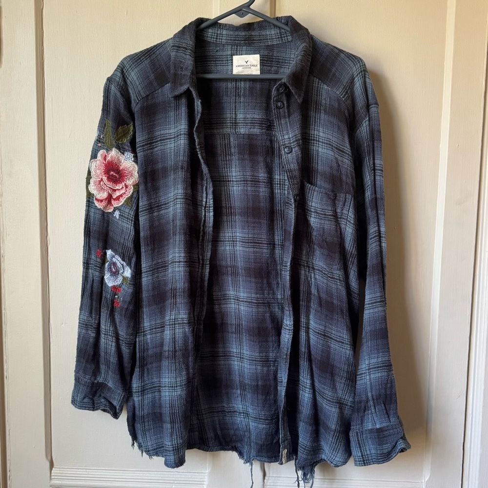 American Eagle Distressed Flannel with Flower Patches